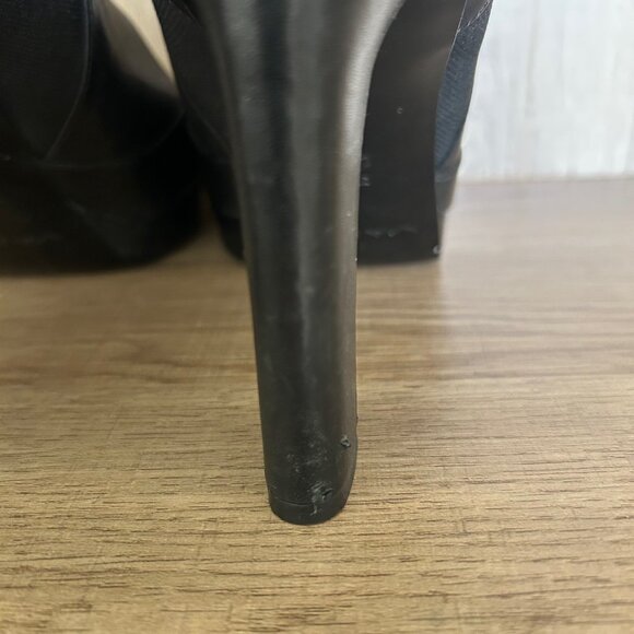 Via Spiga Tocarra Leather Ankle Boots Women’s SZ 10 Black Classic Heel Pull-On main image 4